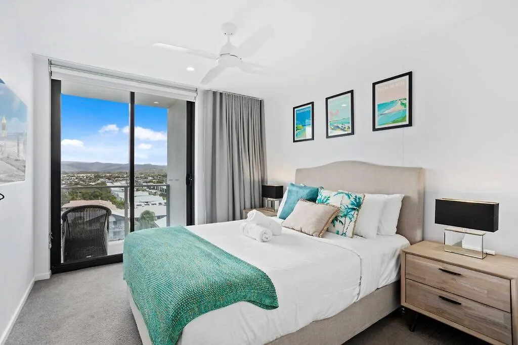 Ocean View Luxury In Periscope Apartment Gold Coast Australia