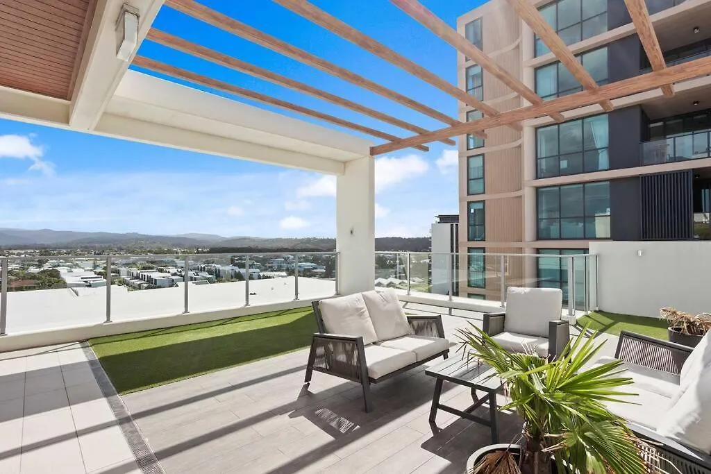 Ocean View Luxury In Periscope Apartment Gold Coast